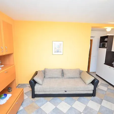 With Parking Space - Kozjak, - 18556 Vir