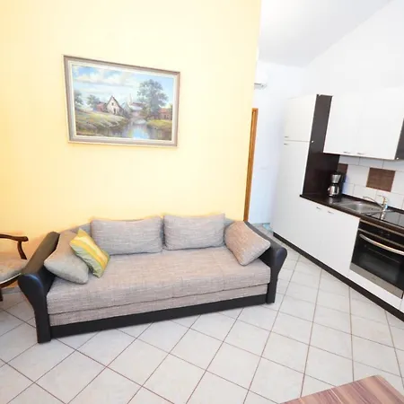 With Parking Space - Kozjak, - 18556 Vir
