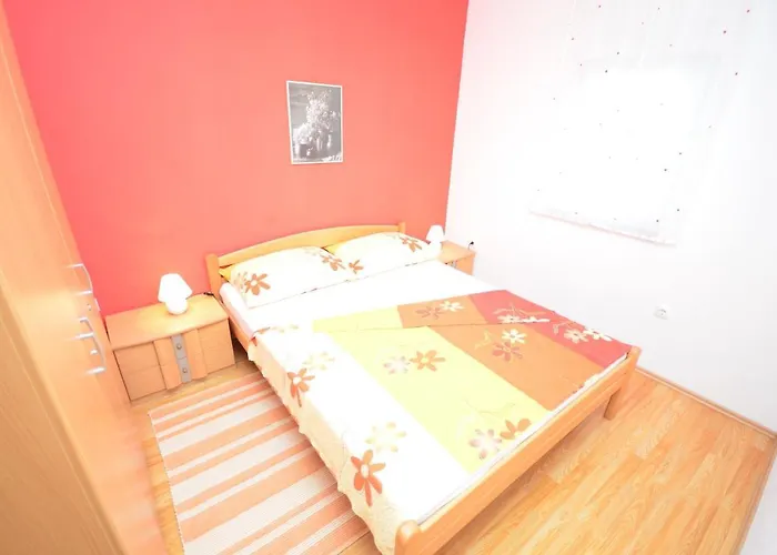 아파트 With Parking Space - Kozjak, - 18556 *