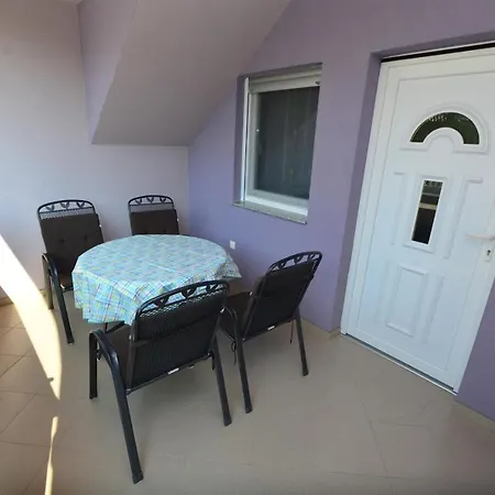 With A Parking Space - Kozjak, - 18556